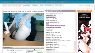 Полная шмарина Atelocin14 обсасывает резиновый хер