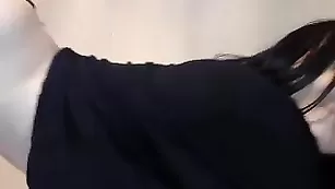 Плоскогрудка MissMistyc теребит пизду через трусики