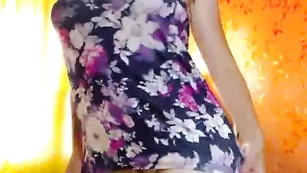 bigbusty демонстрирует свои дойки