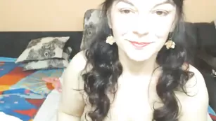 slutihmami приласкала свою потасканную шмоньку