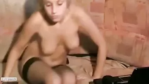 рунетка karinab извивается перед вебкой