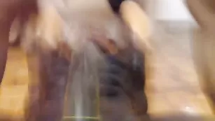 Краля с татуировками Xxx_diamant аппетитно дрочит вагину