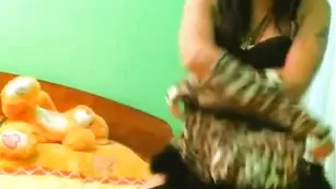 koshasexy пригласили в приват, кошечка встретила приятно