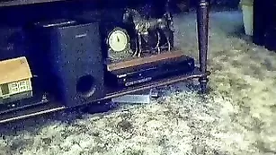 Старушка Anorei похотливо мацает свои прелести