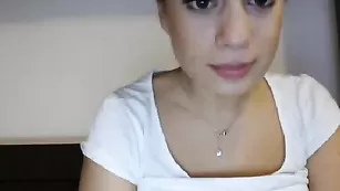 Безупречная курва Sabinasweet долбит себя в пилотку