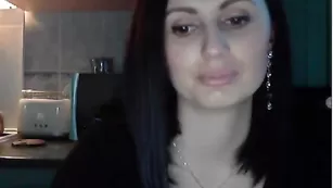 Красивая танцовщица xfollyx показала сиси