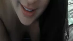 Похотливая сучка Tightnwet12 мастурбирует пизду секс игрушкой