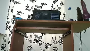 Распущенная шлюшка Sensualgatax скачет на самотыке