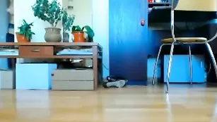 2konfetki скачет на длинном члене доставая до матки