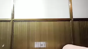 Потрясная школьница Nawtymimi в униформе себя укрощает