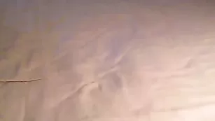 Пошлая самочка Erika27000 дрочит вагину черным дилдо