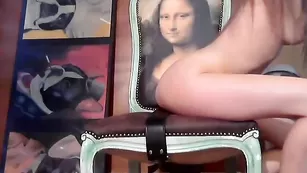 Elisadeathnaked ебет себя дилдо