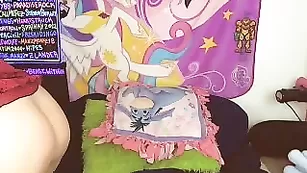 Роскошная курва BabyZelda балуется с секс машиной
