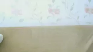 Секси чикуля Vladochka ласкает возбужденные сосочки