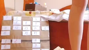 Озорная путана Originalsex2 ласкает бритые дырочки