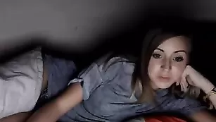 Молоденькая красотка флиртует и ласкает киску