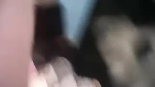 Знойная телочка Divahotsex ласкает бритую пизду