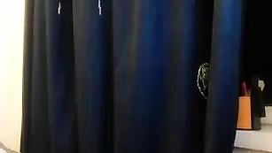 Милая леди Boginj24 трахает обе дырочки