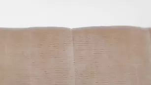 Изысканная краля с тату Xxx_diamant ласкает интимные места