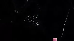 Ажурная сучка в чулках Prettyange теребит пилотку