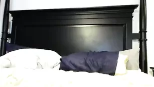 Смазливая деваха Chroniclove позирует в нижнем белье