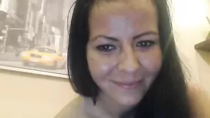 Шальная кобыла Rebyblack06 трахает обе дырки