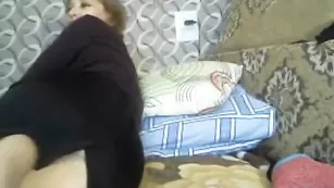 Шаловливая тетенька konstanzia шалит на вебку