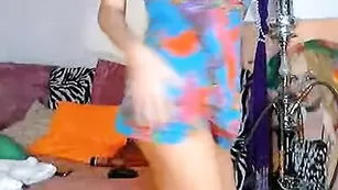 Шальная детка 000maryxxx весело доставляет себе кайф