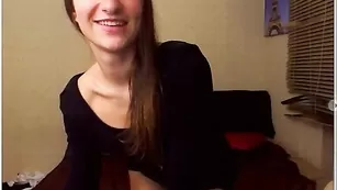 mskaily раздвинула ножки на шпагат