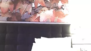 Изумительная сучка MySoftyGuns жарко трахает очко