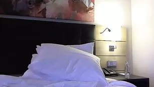 Изумительная сучка MySoftyGuns жарко трахает очко