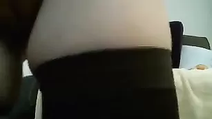 Шальная кобыла SammyWinters ласкает киску пальчиками