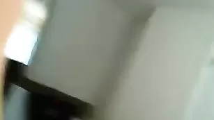 Шальная кобыла SammyWinters ласкает киску пальчиками