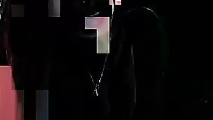 Симпатичная краля MFC развлекается с секс игрушками