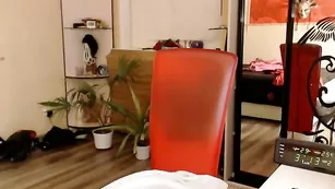 Aspasia дрочит в кожаных чулках