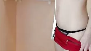 Прекрасная соска barbieblond танцует стрип