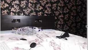 Пикантная rosiereus соблазняет упругой грудью