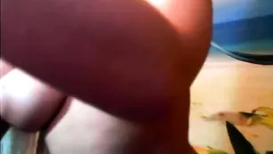 Грудастая шлюшка Blondydream отсасывает дилдо