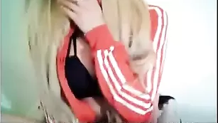 Скромная нимфа lovsecret демонстрирует нижнее белье