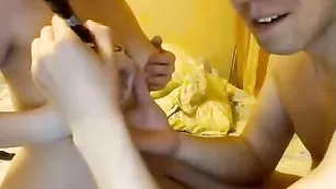 Шальная куртизанка AlinSexCouple делает хороший минет