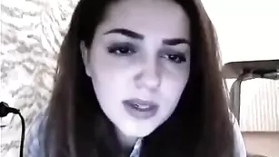 Симпатичная рунетка anetatv общается во фри