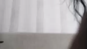 Русская briuneto4ka шалит с резиновым хером