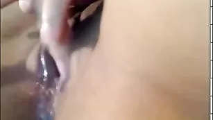 Татуированная dayaanna трахает пизду и кончает