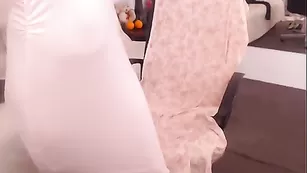 Пафосная стерлядь Aliana_bella обнажается на камеру