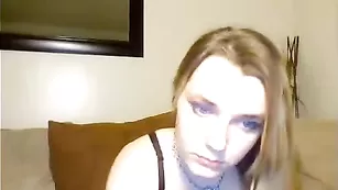 Роскошная девка сосет хуй и дрочит пизду Keila-Shyes