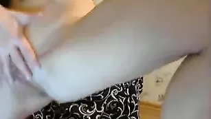 karishaaaa1 эротично раздевается
