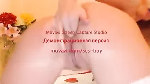 Чудесная valeta трахает попку пальцами