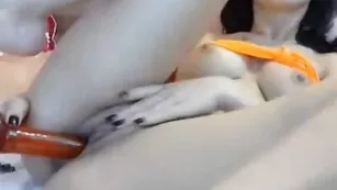 angeliqueanne глубоко проникает в вагину большим хуем