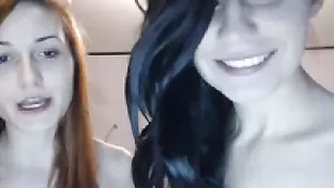 Порочные шлюхи Noelle_ ласкаются с секс игрушками