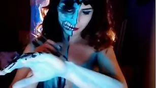 kickaz красит тело